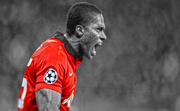 孔特裁判回顾慢镜头后,姆本扎主罚点球破门,辽宁铁人领先